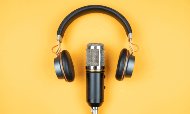 Podcast Power for Content Entrepreneurs: 5 Lessons After 500 Episodes
